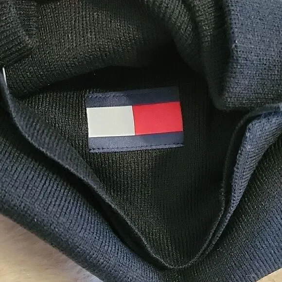 TOMMY HILFIGER 2-PIECE BLACK HAT AND SCARF SET, NEW!